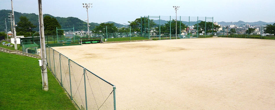 ソフトボール場